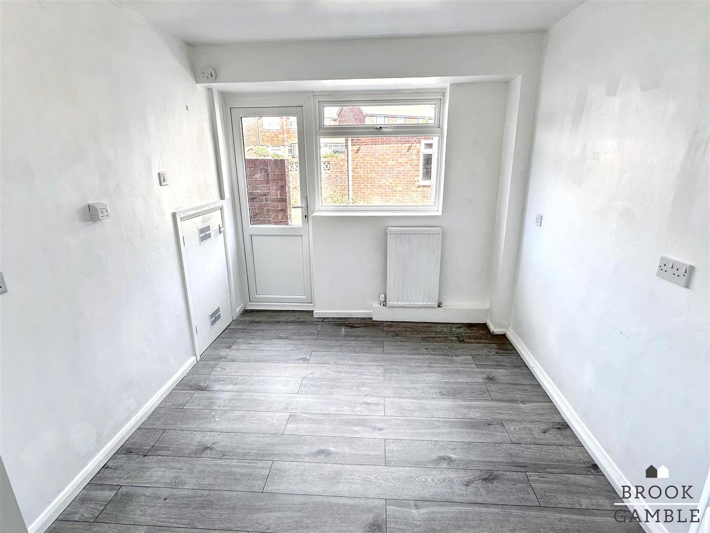 3 Bedroom House - Semi-Detached. Clifford Avenue in Eastbourne, East Sussex 9